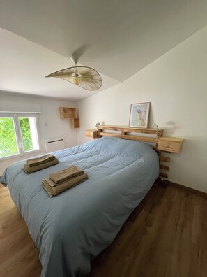 3 camere, ferro/asse da stiro, Wi-Fi gratuito, lenzuola