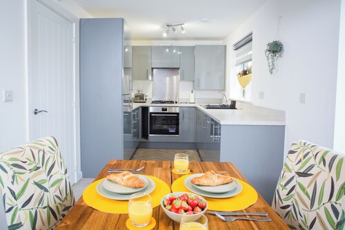 Bright 3-Bed 2.5-Bath Bolton Home