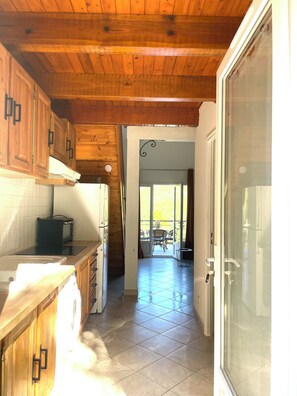 Coffee/tea maker, fridge, microwave, stovetop - Charming Duplex in the countryside (Riventosa)