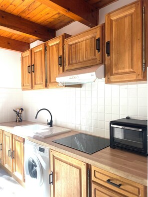 Fridge, microwave, stovetop, coffee/tea maker - Charming Duplex in the countryside (Riventosa)