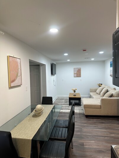 Cozy 2BR Basement Apartment with private entry in charming Silver Spring with AC