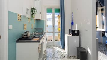 Appartamento Comfort, balcone, vista mare | Cucina privata | Bollitore elettrico