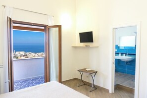 Iron/ironing board, free WiFi, bed sheets - Stunning Sea View Villa - Italian Escape (Vico Equense)