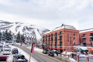 Exterior - Relaxed Elegance / Ski-In/Out / King Bed / Central Location / Park City Mtn Base (Park City)
