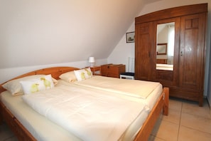 Desk, free WiFi, bed sheets