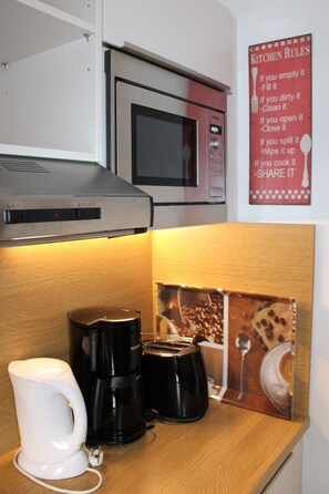 Fridge, microwave, stovetop, coffee/tea maker - Vacation between sea & Bodden (Ahrenshoop)