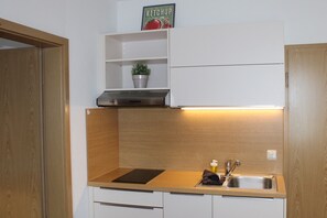 Fridge, microwave, stovetop, coffee/tea maker - Vacation between sea&Bodden (Ahrenshoop)