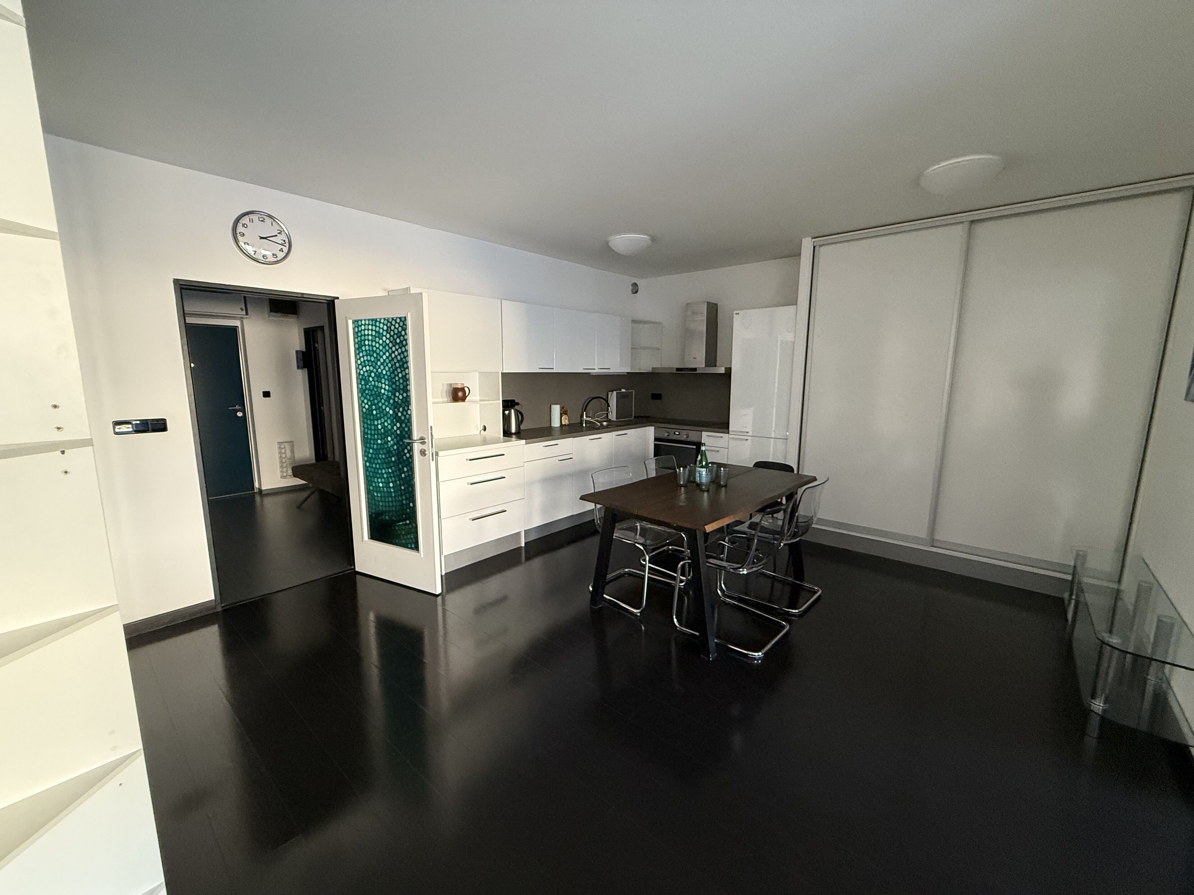 舒适公寓, 外廊, 庭院景观 | 私人厨房 | 意式浓缩咖啡机、电热水壶