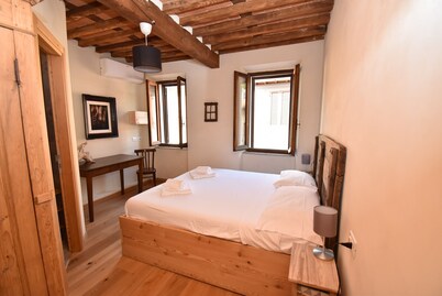 The Living Gallery 2 - Suite 100 meters from Dome