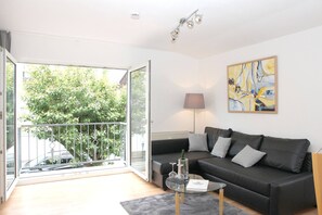 TV, stereo - Apartment "Sophia's 4.0", 50 m², 1 Bedroom, Balcony & Wi-Fi (Brilon)