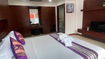 2 bedrooms, WiFi, bed sheets