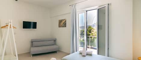 5 間睡房、床單