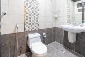 Pyyhkeet, saippua, vessapaperi