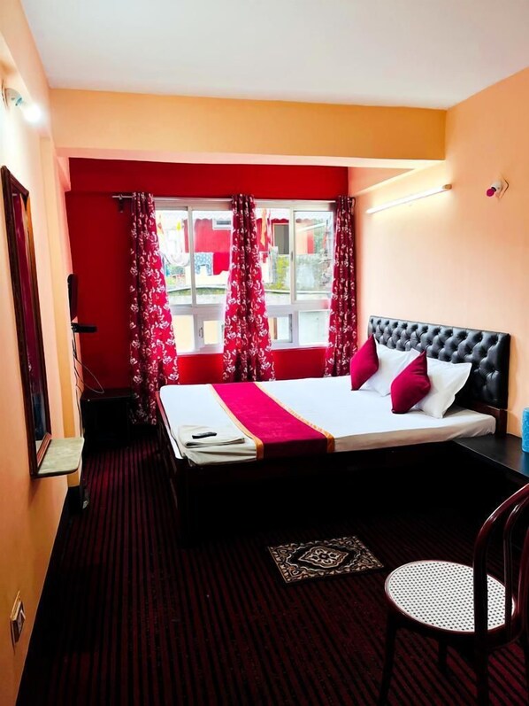 Standard Double Room | Desk, free WiFi - Hotel Araniko (Darjeeling)