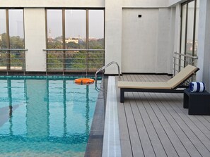 Hồ bơi ngoài trời 