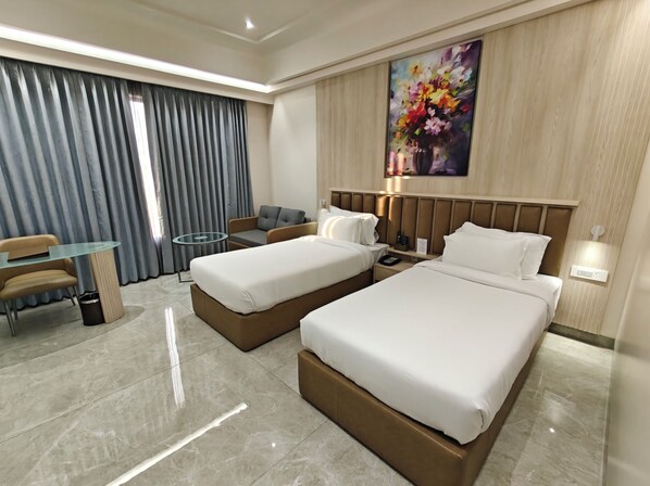 Kamer, 1 twee- of 2 eenpersoonsbedden | Een kluis op de kamer, gratis wifi, beddengoed, rolstoeltoegang