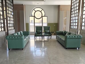 Khu tiếp khách ở sảnh