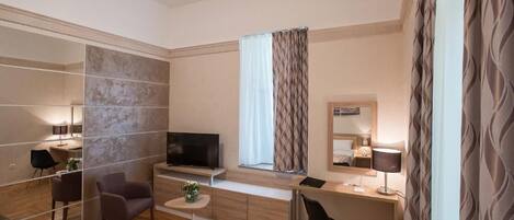 Chambre Double Supérieure, balcon, vue cour intérieure