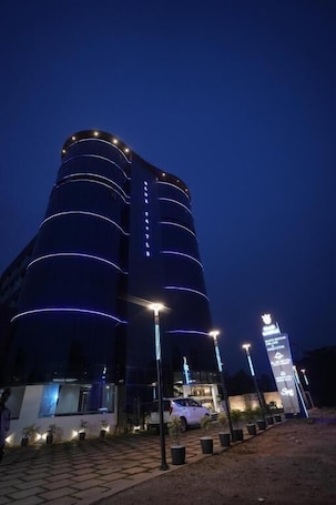 Exterior. Hotel Blue Castle