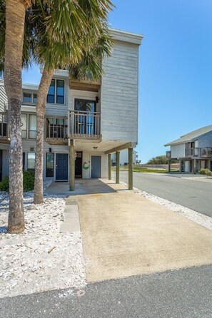 Exterior - 3 BR Pet Friendly East End Condo with community pool (St. George Island)