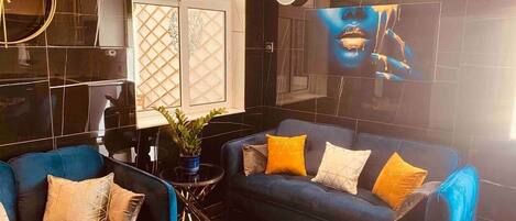 Télévision, chaîne hi-fi