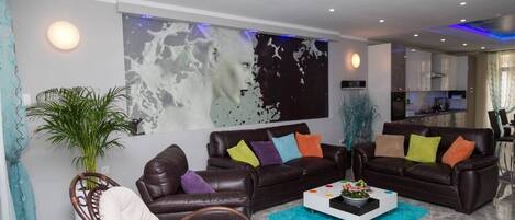 Télévision, chaîne hi-fi