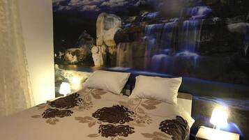 2 bedrooms, in-room safe, iron/ironing board, WiFi