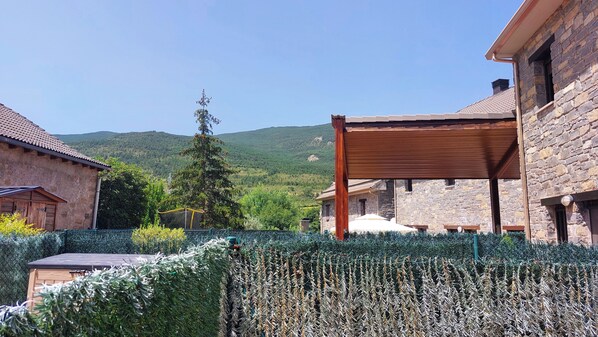 Terrace/patio - Apartamentos Castiello de Jaca 3000 (Castiello de Jaca)