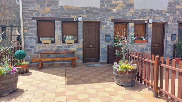 Front of property - Apartamentos Castiello de Jaca 3000 (Castiello de Jaca)