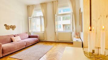 Basic Apartment | Iron/ironing board