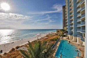 On the beach - Panoramic Gulf-Front Sterling Breeze Condo | West End PCB (Panama City Beach)
