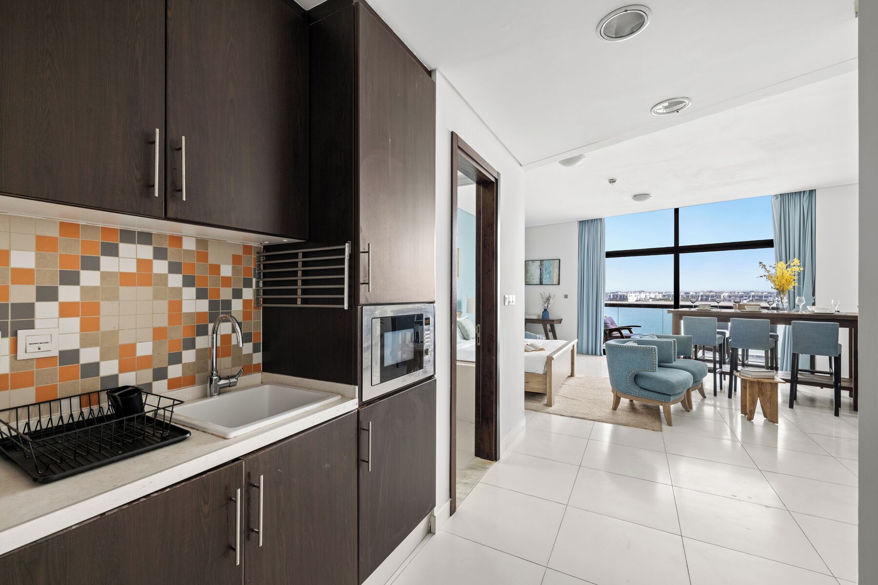 Luxury Studio, Balcony, Beach View | Private kitchen