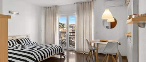 Bügeleisen/Bügelbrett, WLAN, Bettwäsche