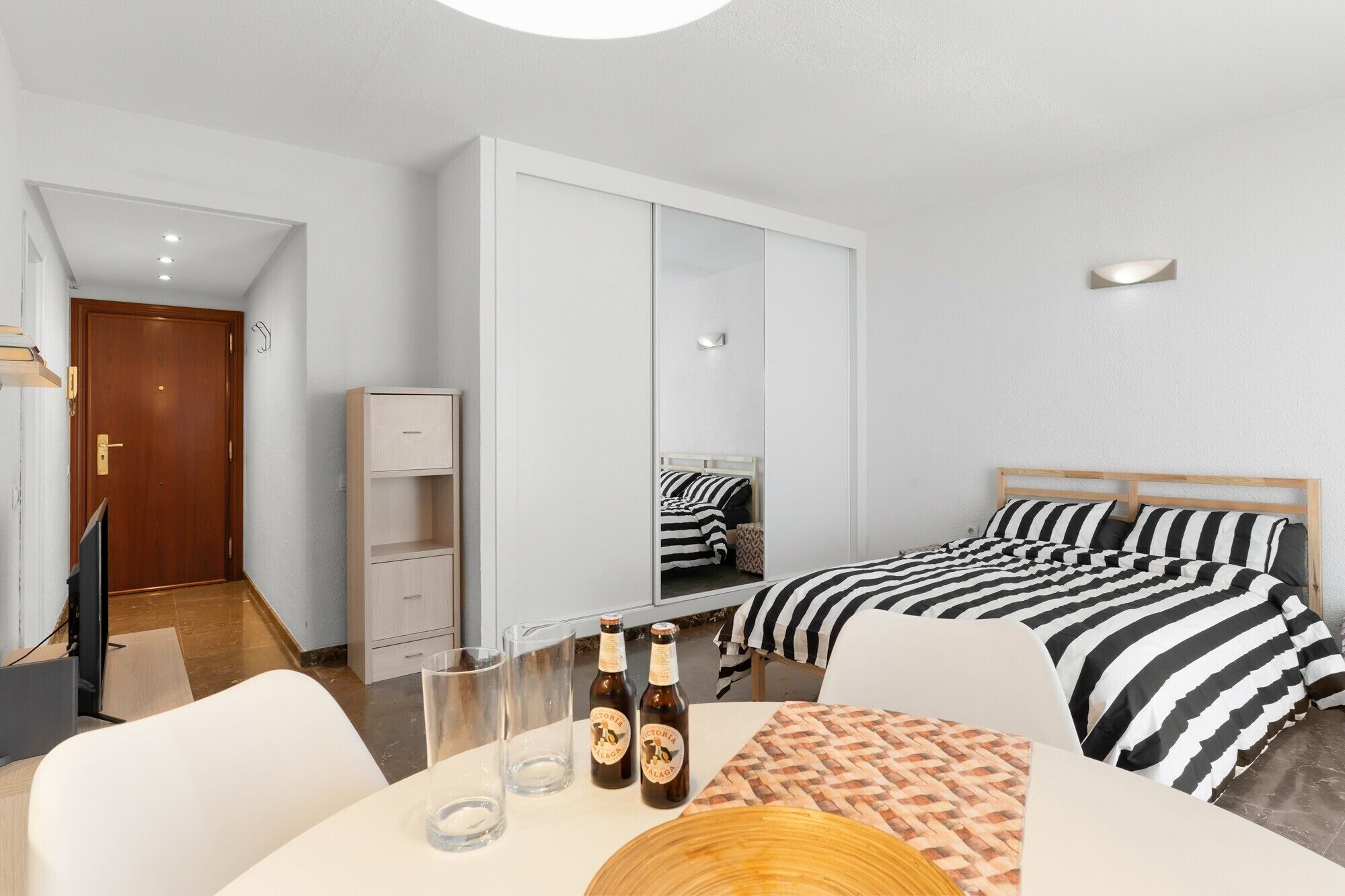 アイロン / アイロン台、WiFi、ベッドシーツ