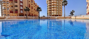 Two-bedroom apartment with large terrace