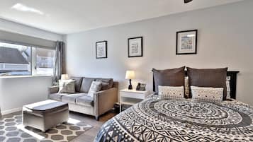 Iron/ironing board, free WiFi, bed sheets