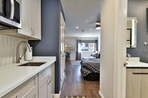 Iron/ironing board, free WiFi, bed sheets - Killington Center Renovated Studio with Kitchenette on Bus Route and Discounted Ski Rentals. (Killington)