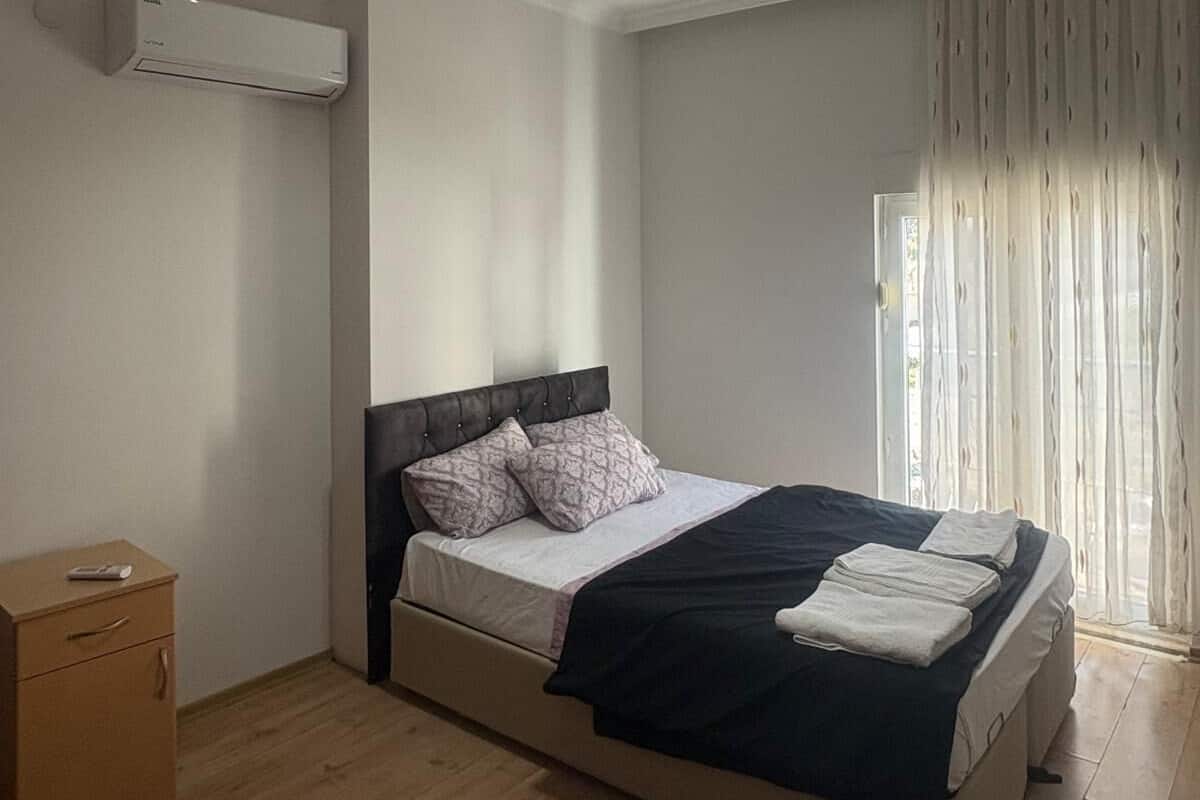 Insonorización, tabla de planchar con plancha y wifi gratis