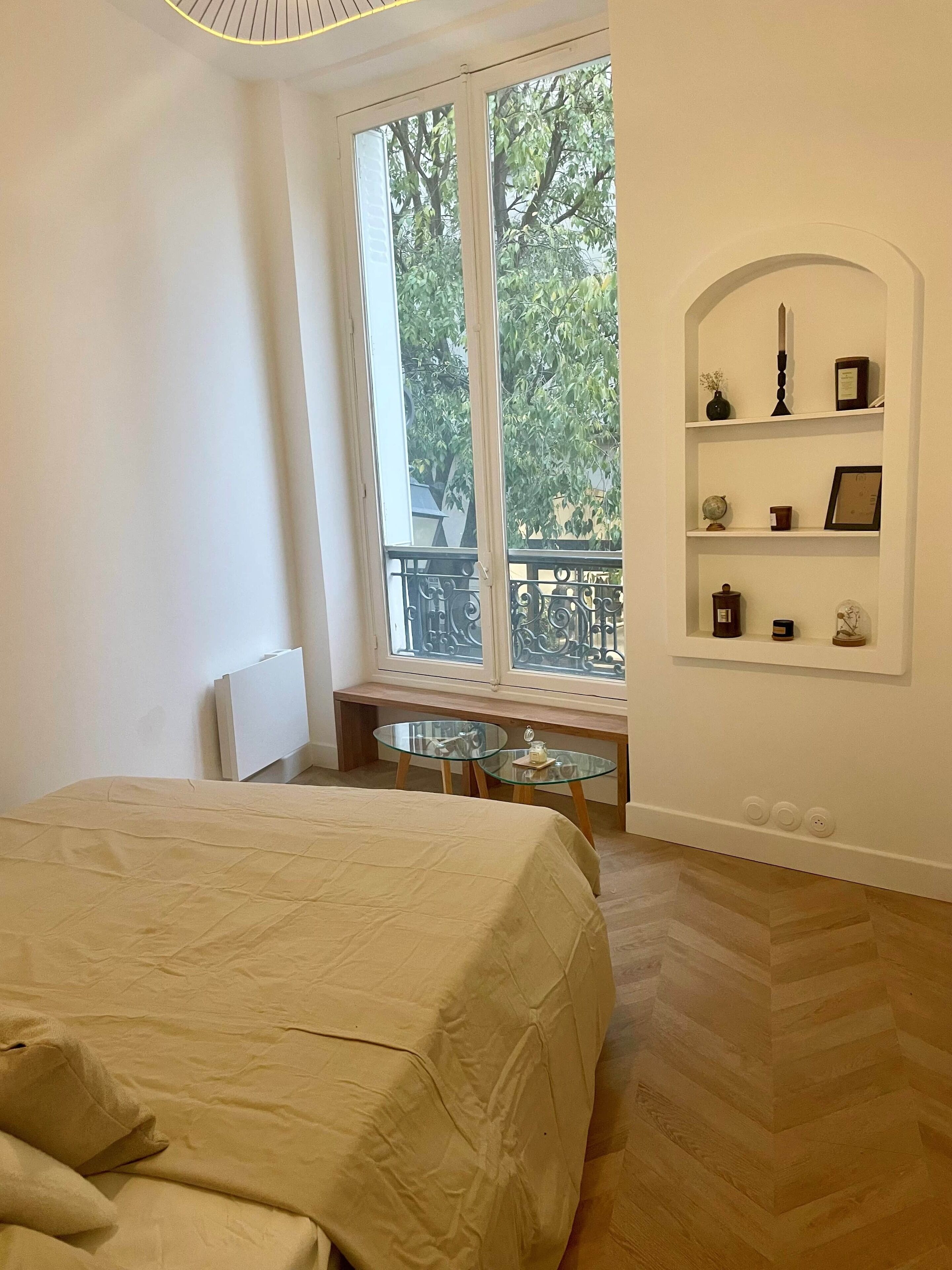 Iron/ironing board, free WiFi, bed sheets