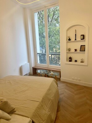 Fer et planche à repasser, Wi-Fi gratuit, draps fournis