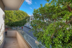 Property grounds - Beautiful 3BR home with comfy beds, WIFI & AC (Naxxar)