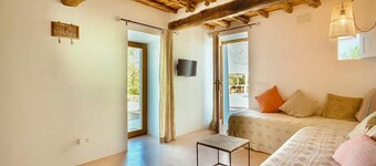 Beautiful views in a quiet place, perfect for relaxing and enjoying the sun