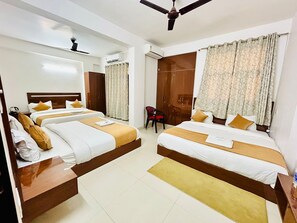 Family Room - Hotel Veda Vatica (Varanasi)
