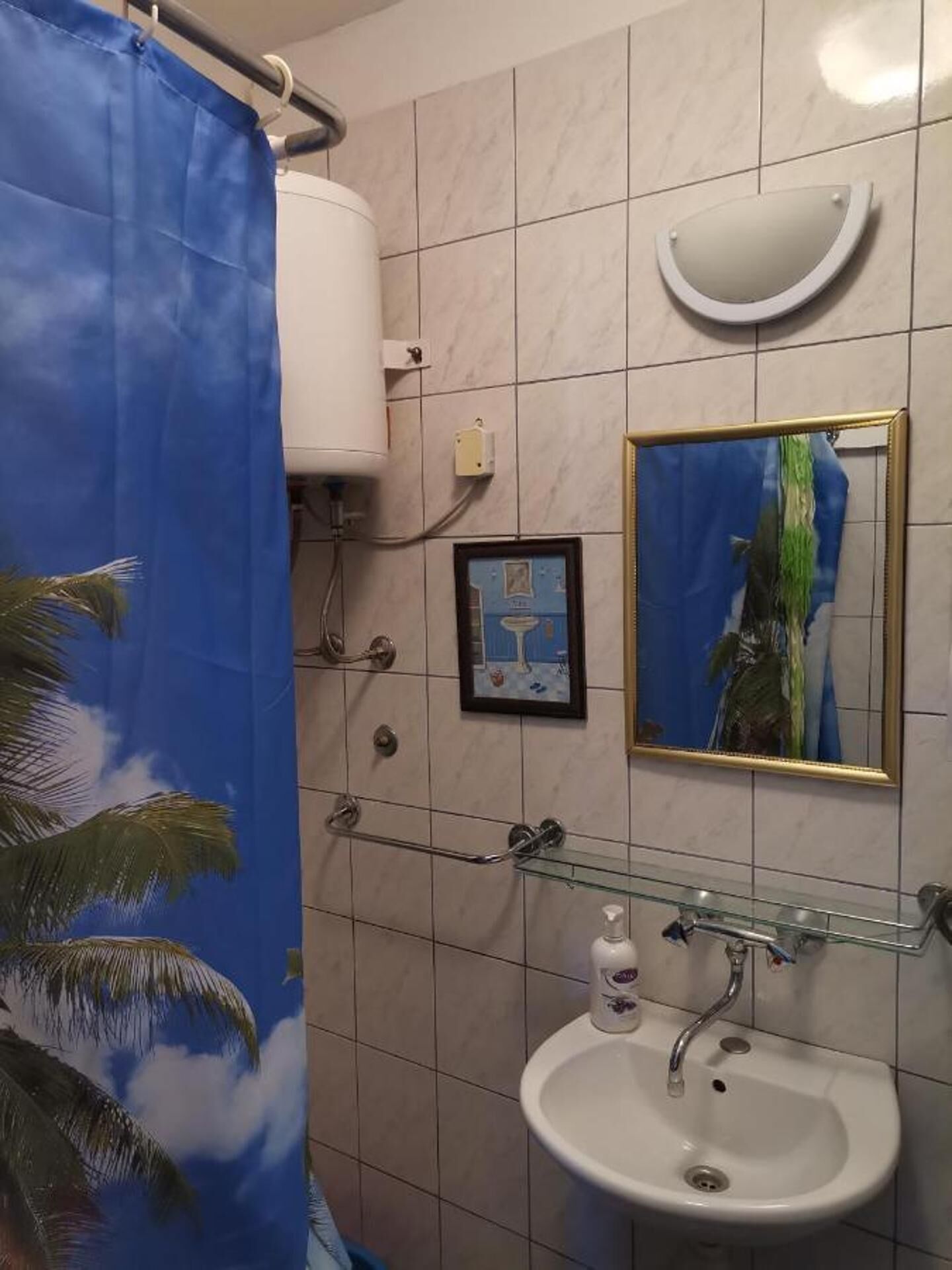 Shower, towels