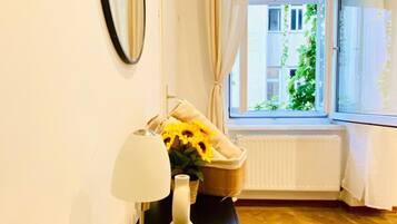 Basic Apartment | Iron/ironing board