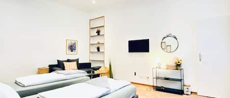 Basic Apartment | Iron/ironing board