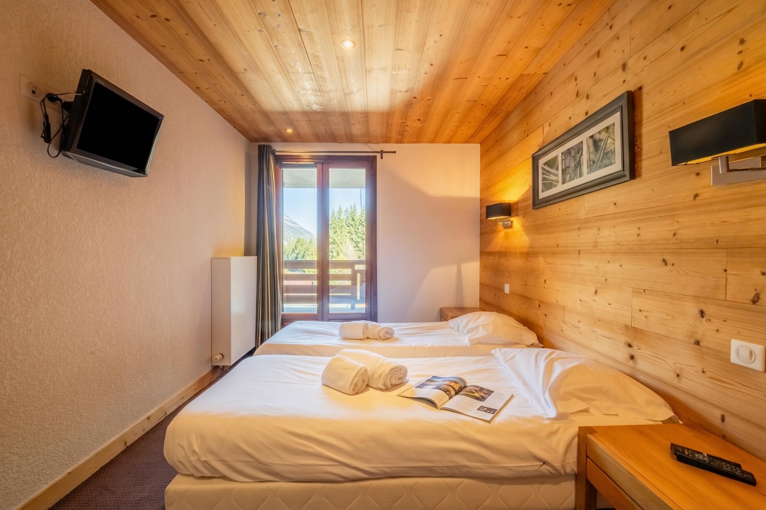 2 phòng ngủ, truy cập Internet không dây miễn phí, bộ trải giường 