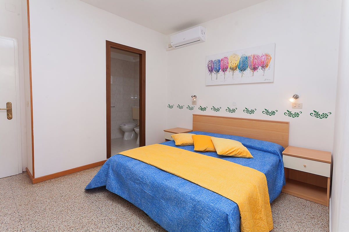 Standard Double Room | Free WiFi