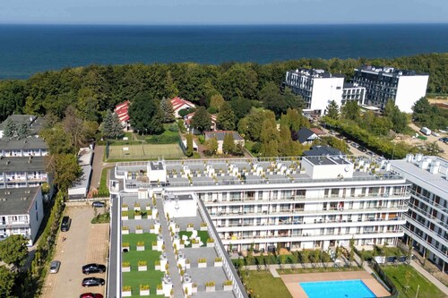 Cozy Apartment | Close to the Beach, Parking, Balcony, Pool