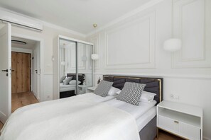 1 bedroom, iron/ironing board, travel cot, WiFi - Stylish Apartment with Terrace | Close to the Beach, Parking. (Ustronie Morskie)